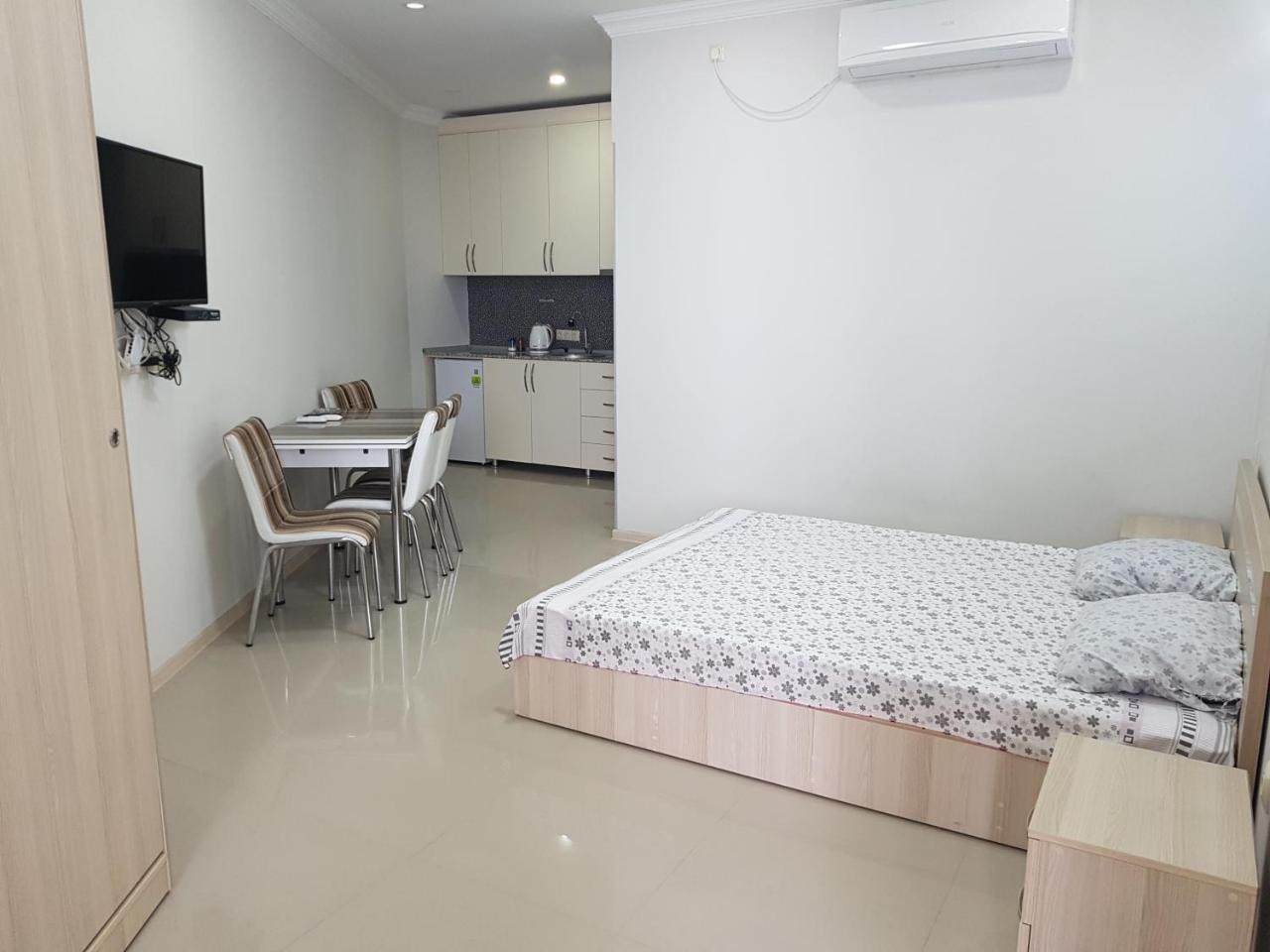 Sky-G Sea View Apartment Batumi Esterno foto