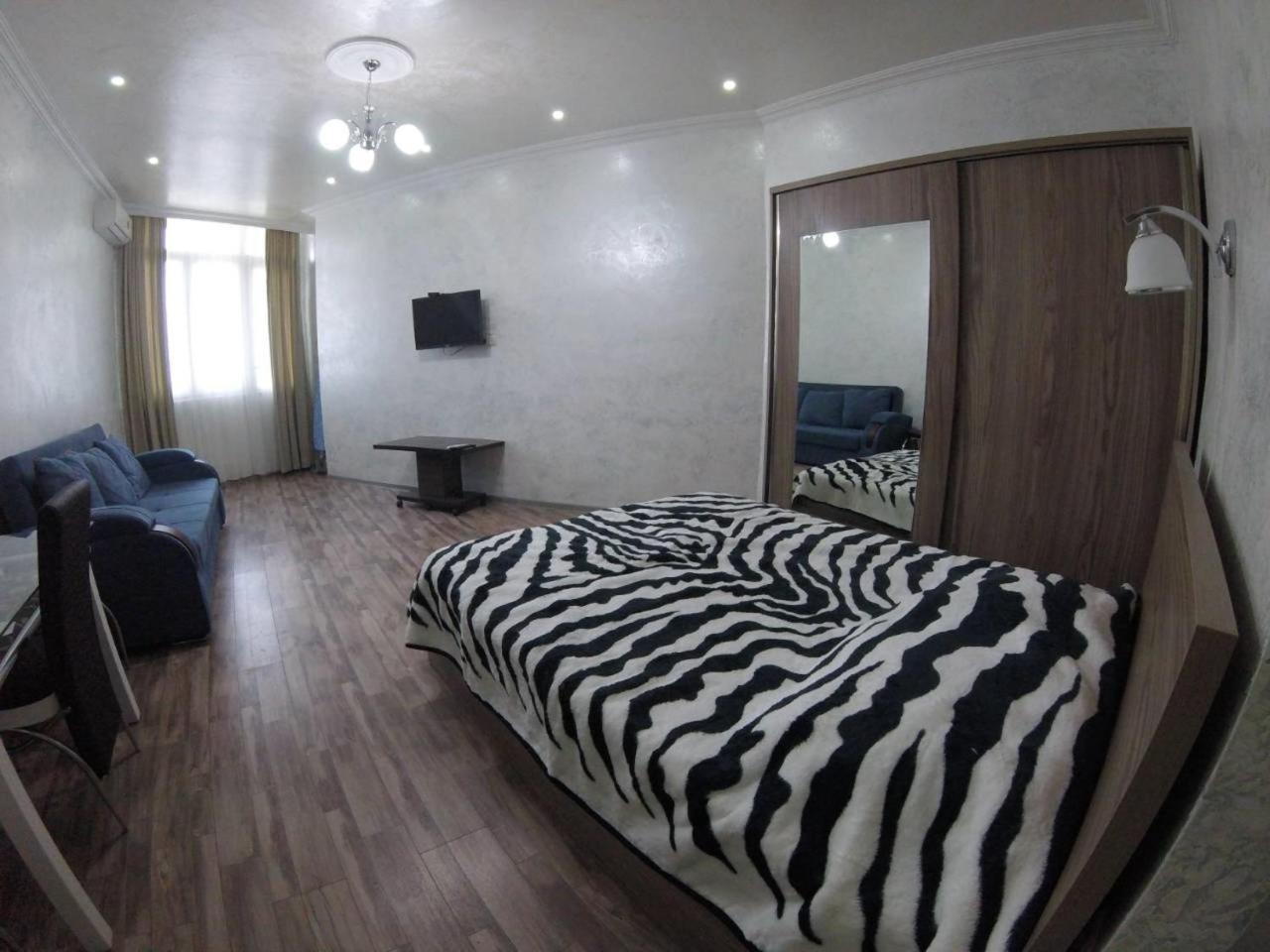 Sky-G Sea View Apartment Batumi Esterno foto