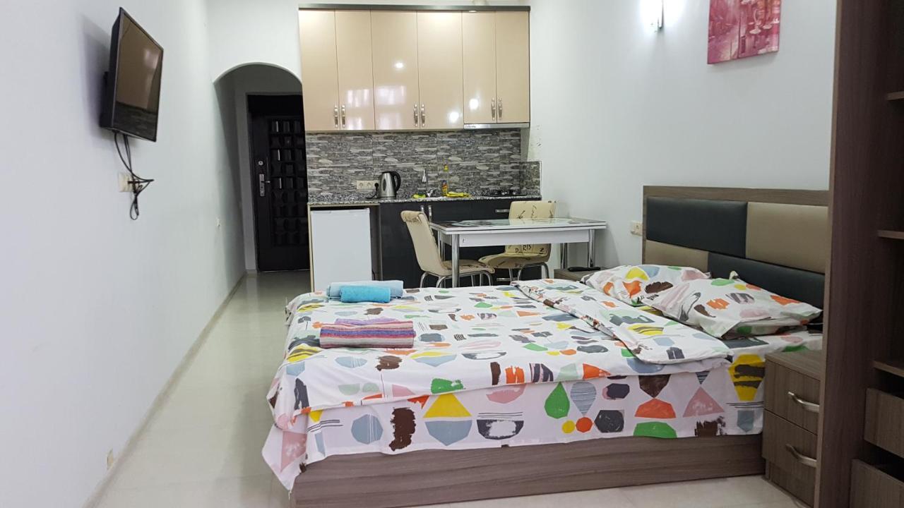 Sky-G Sea View Apartment Batumi Esterno foto